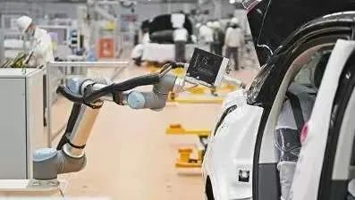 一汽紅旗繁榮工廠 搶占新能源汽車行業(yè)制高點,爭當紅旗高品質產(chǎn)品智造者